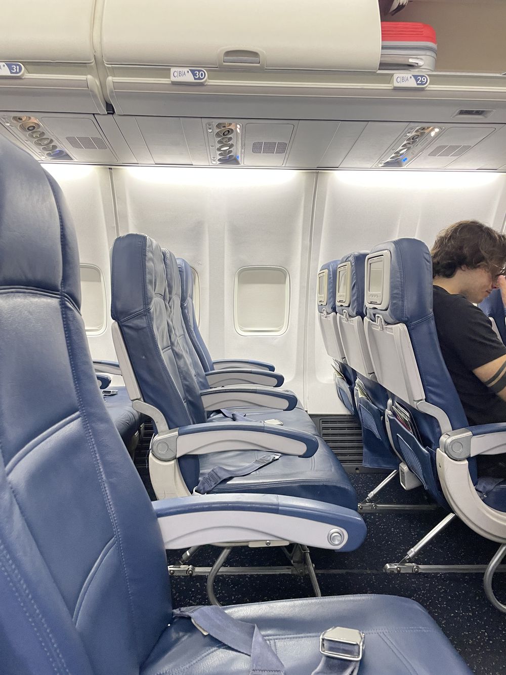 Delta Airlines Review economy seats