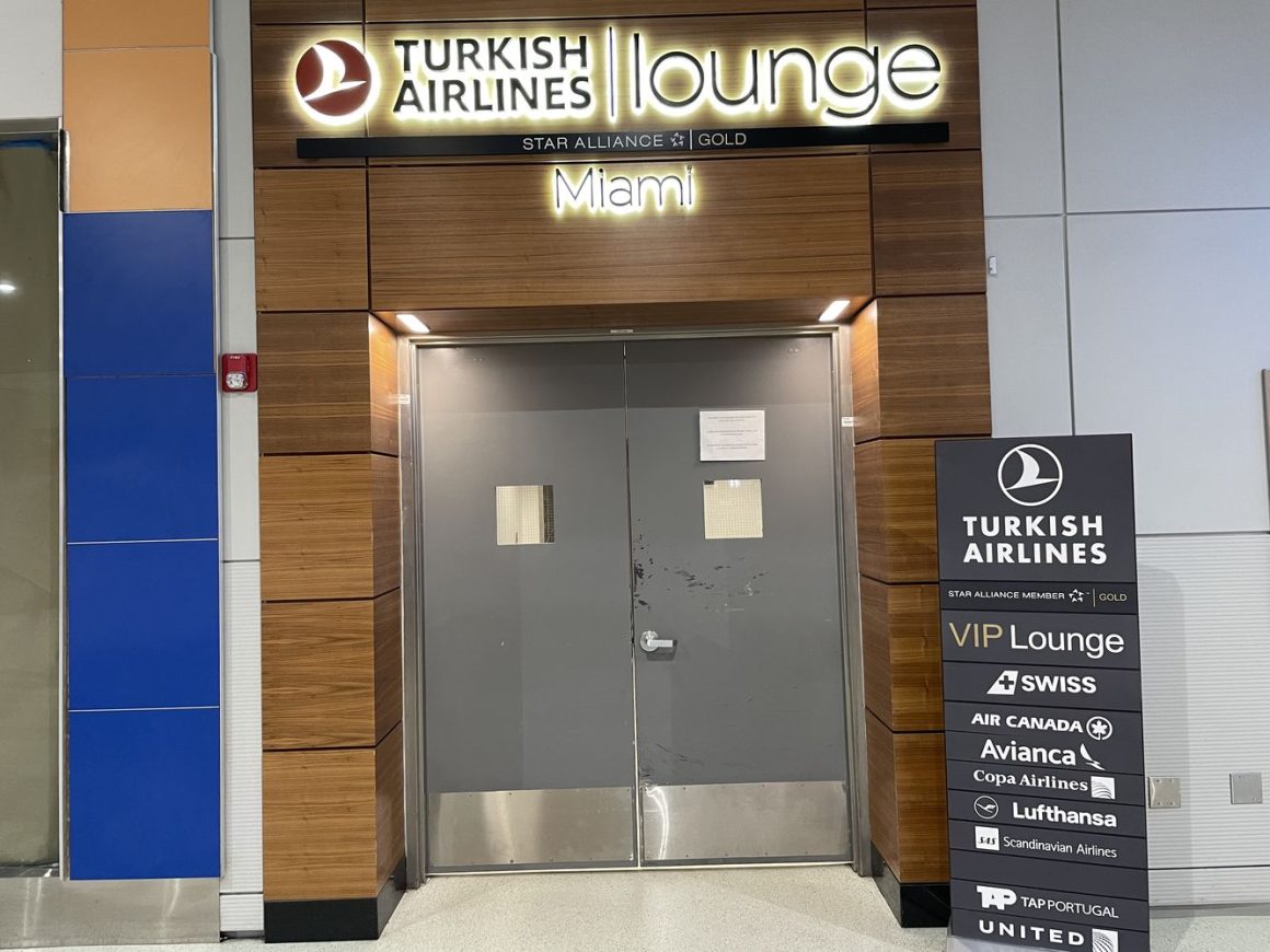 Turkish airlines lounge miami airport review