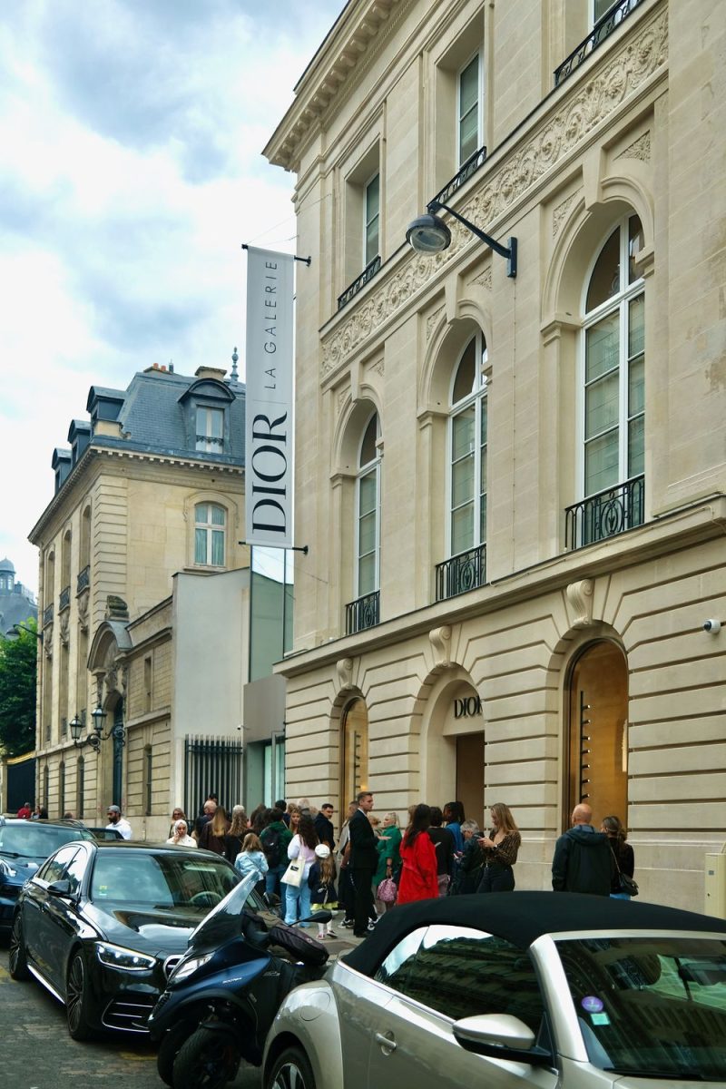 Dior La Galerie Paris: Explore the World of Dior in this Luxurious Exhibition Space