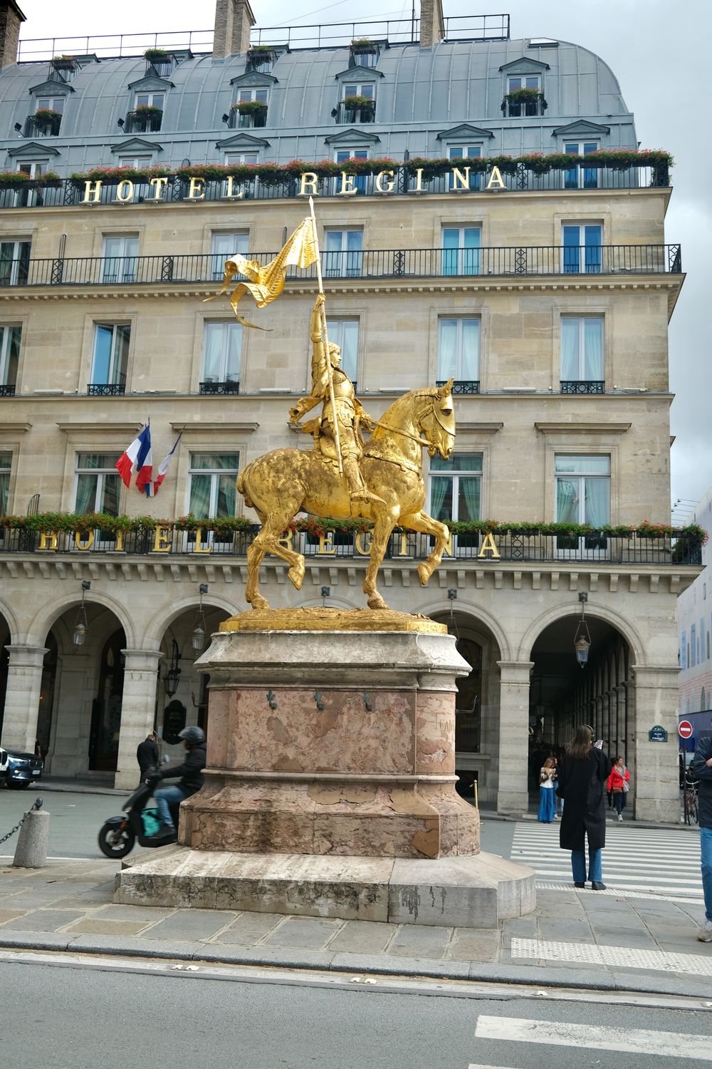 Jeanne D'Arc Statue Paris Emmanuel Frémiet