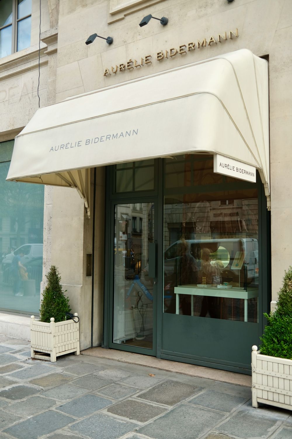 Jewelry stores Aurelie Bidermann Paris_DSCF3369