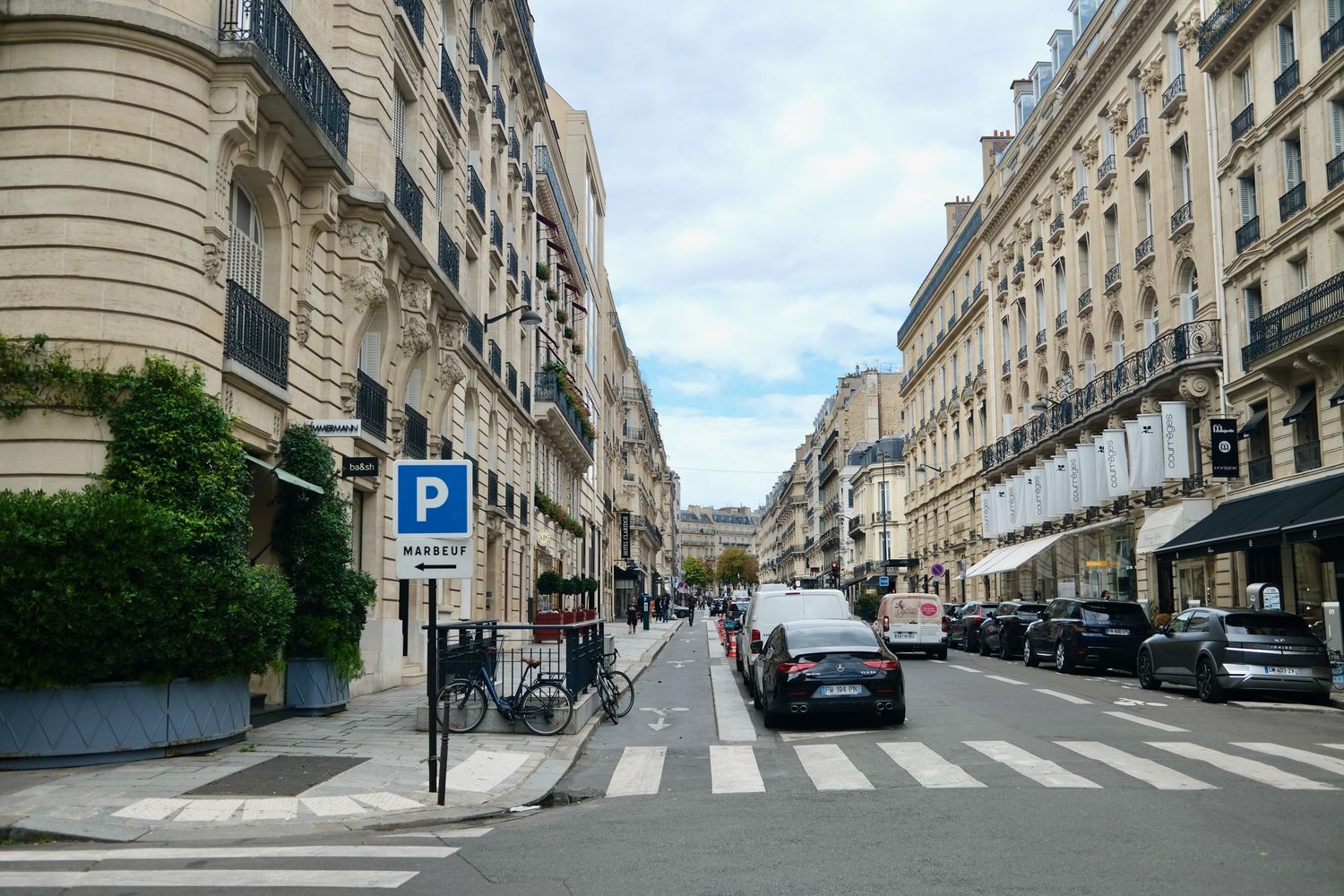 Rue Francois Ier Paris_DSCF3821