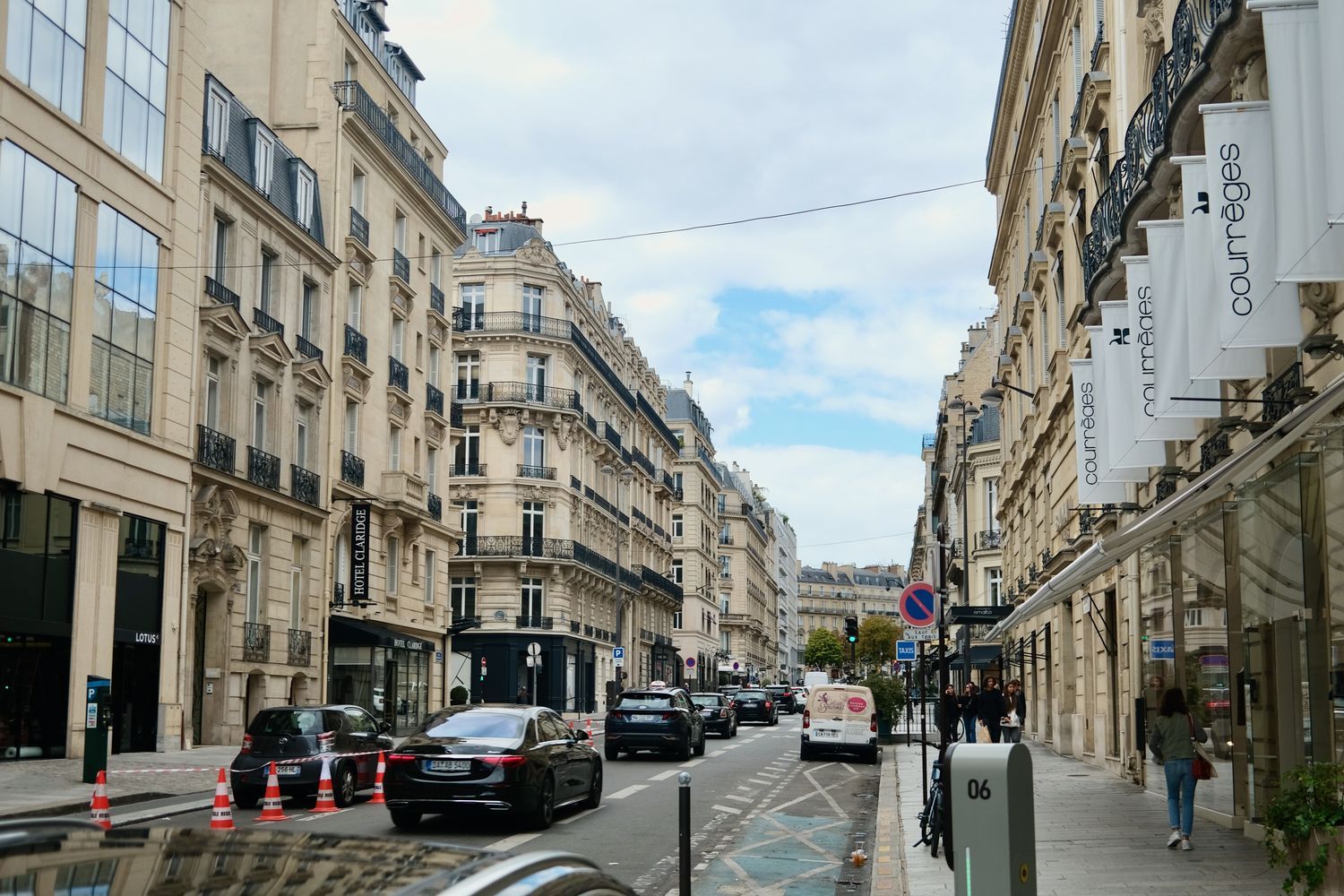 Rue Francois Ier Paris_DSCF3823