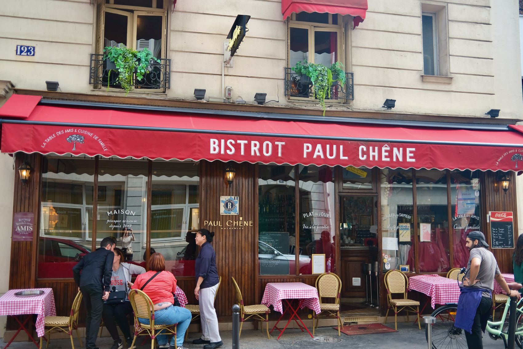 16th Arrondissement Bistrot Paul Chene Paris_DSCF4283
