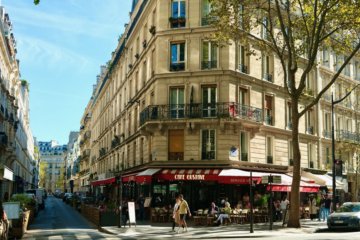 7th arrondissement Cafe Gustave Paris DSCF4573