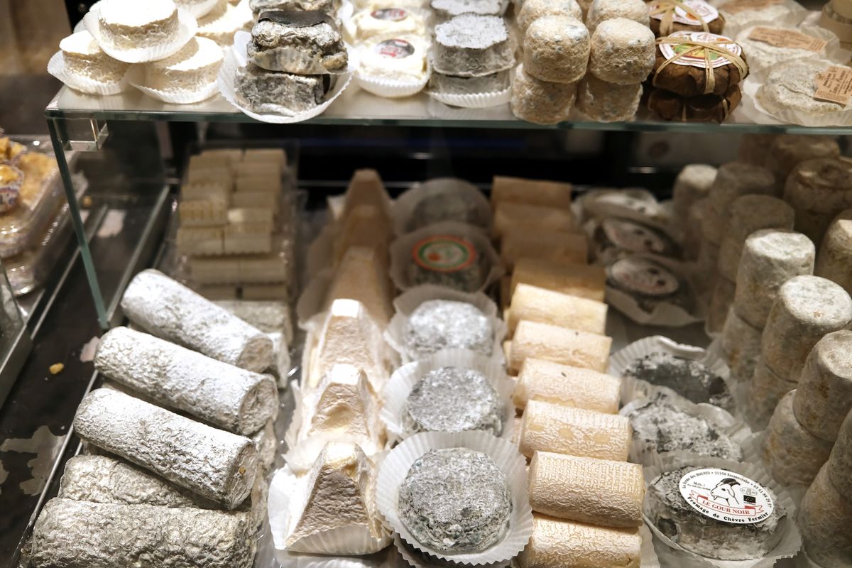 La Grande Épicerie de Paris goat cheeses_DSCF5351