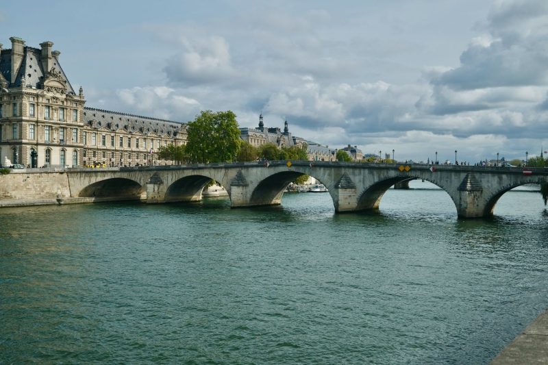 Pont Royal: a 17th Century Bridge in Central Paris