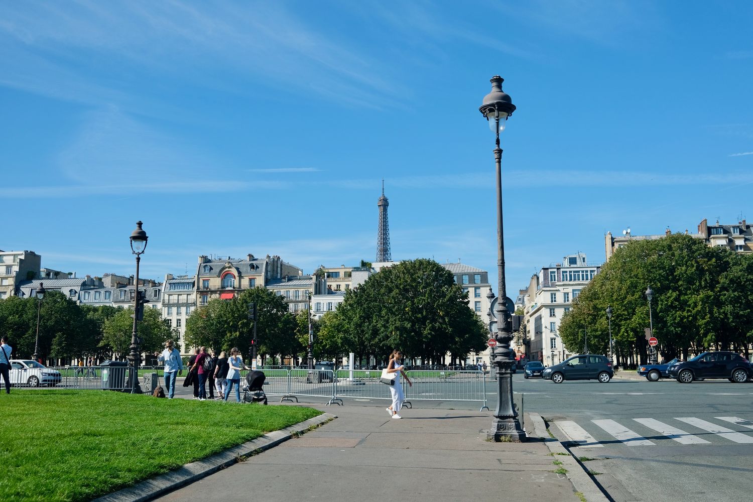 Esplanade des Invalides Paris_DSCF4582