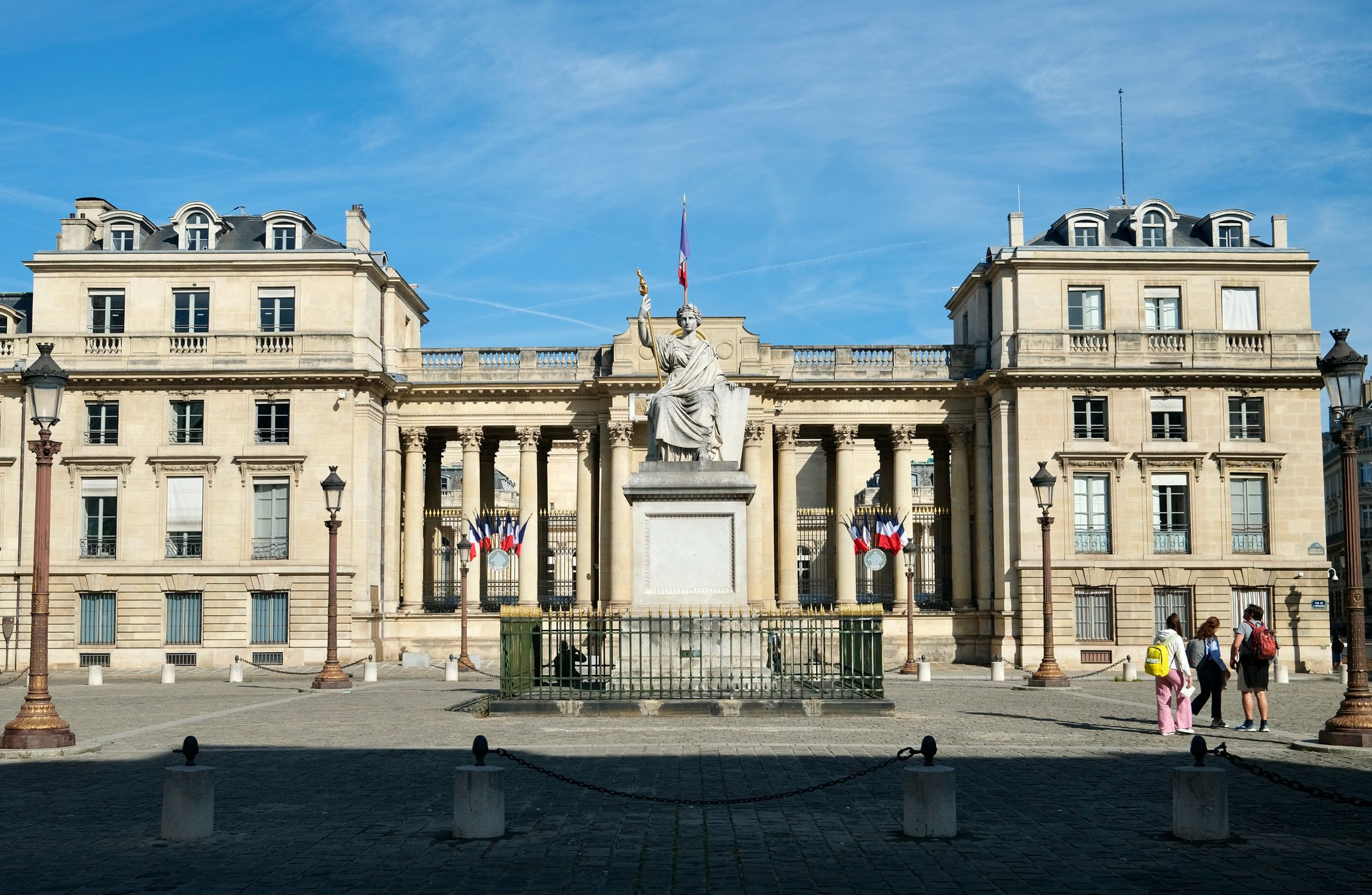 Place du Palais Bourbon Paris_DSCF4584
