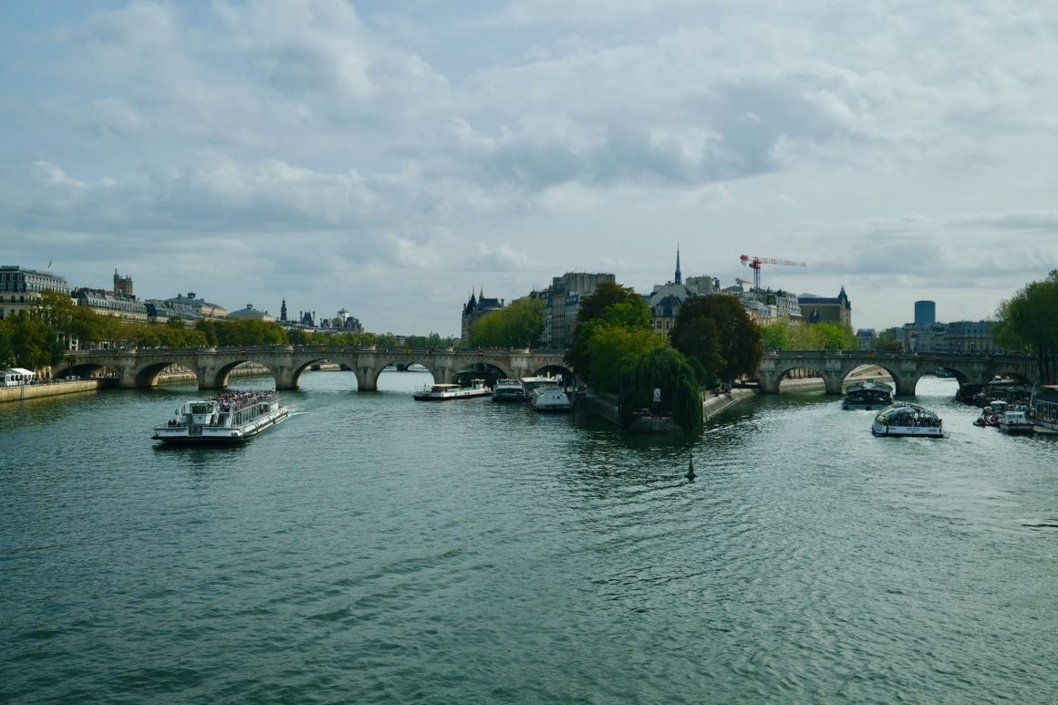 Pont Neuf Paris_DSCF4509