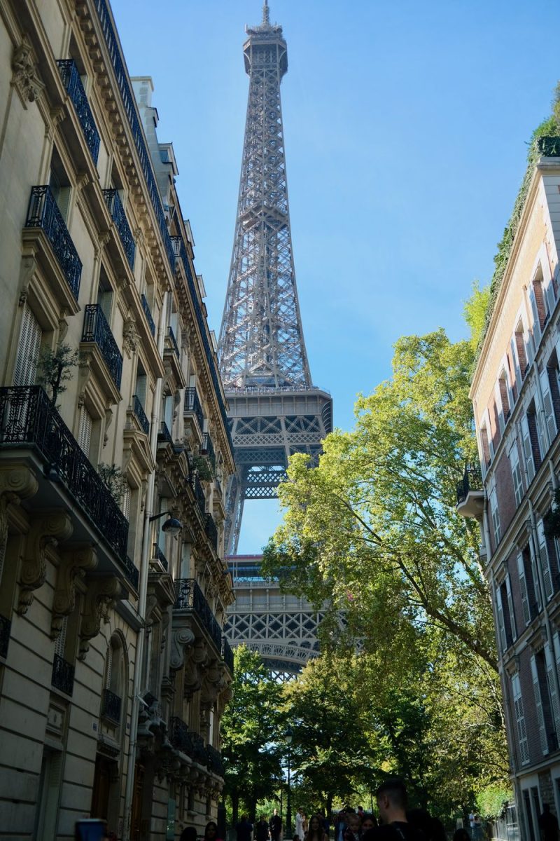 Rue de l’Université: Hotspot for Close Eiffel Tower Views in Paris