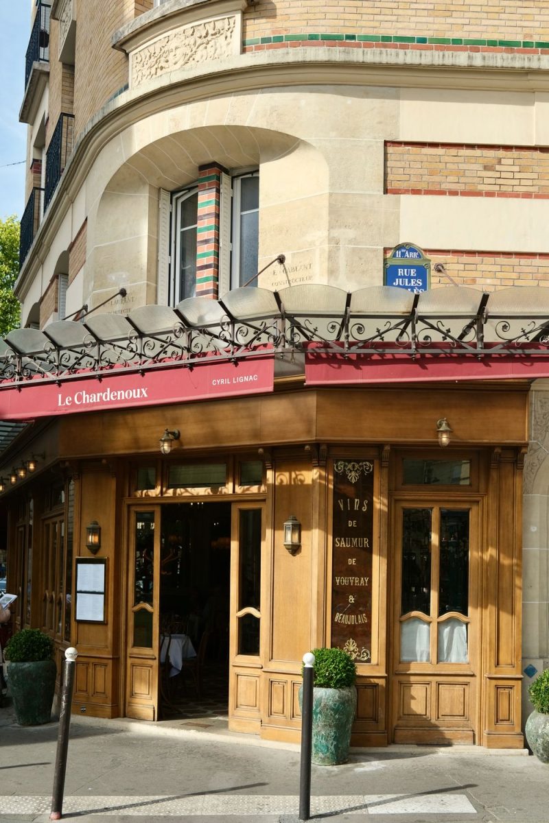 Le Chardenoux Restaunt: a Historically Designated Bistro in Paris