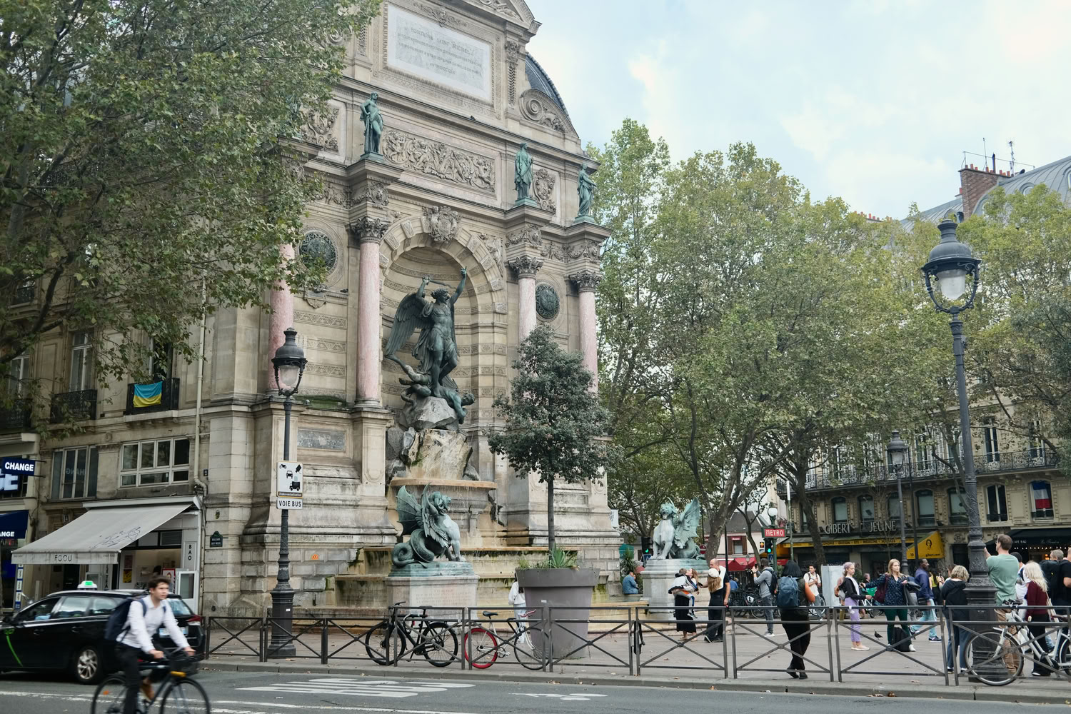 Place Saint Michel Paris_DSCF4834
