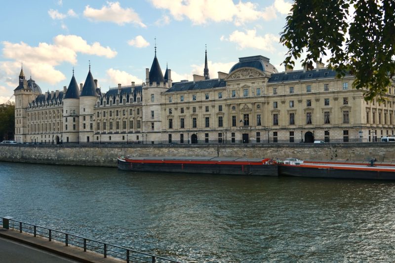 Conciergerie: a former Palace turned Prison in 15th century Paris