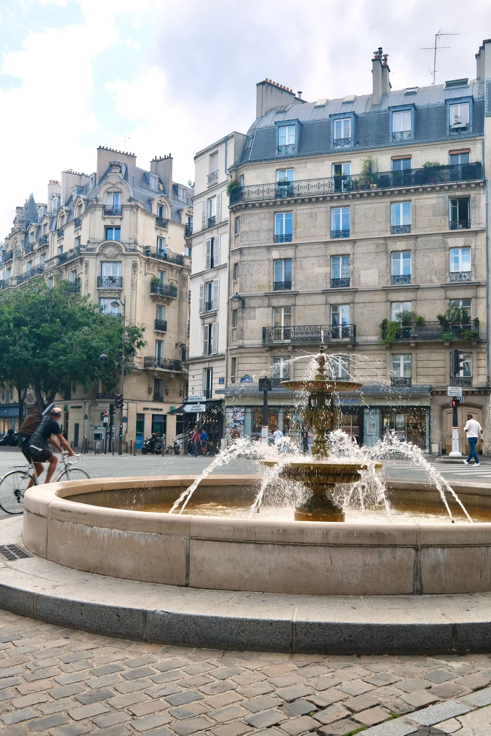 Fontaine Bazeilles Paris_DSCF4939