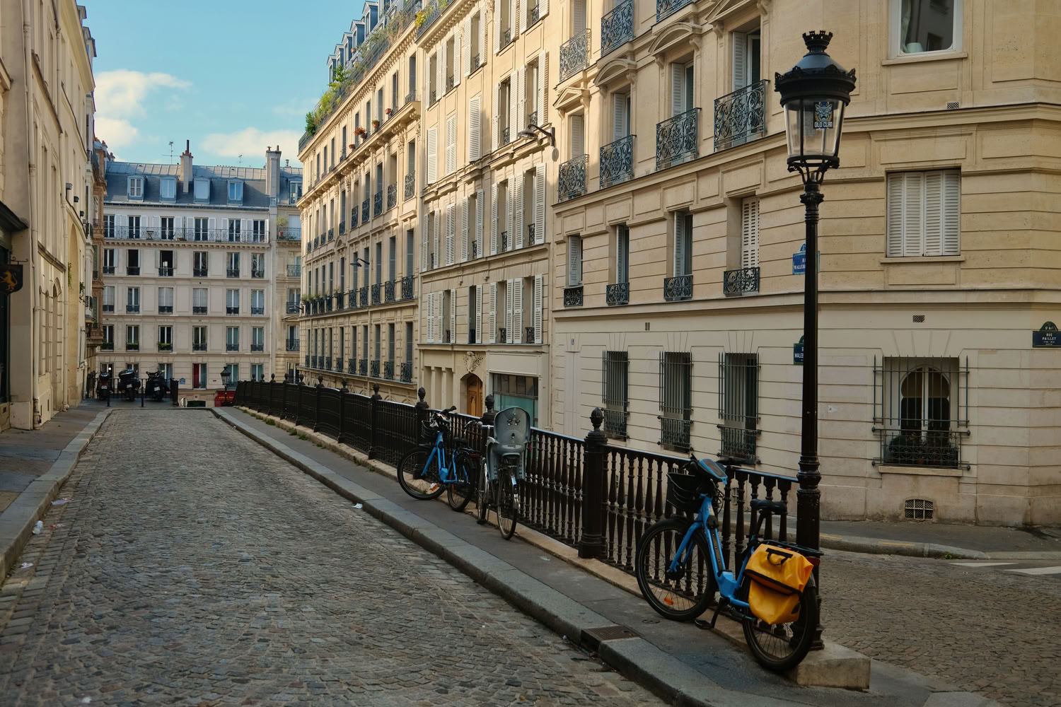 Rue Malebranche Paris_DSCF4953